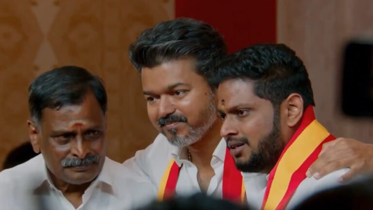 தளபதி விஜய்: ஓட்டுநர் மகனுக்கு சீட்! உணர்ச்சிப்பெருக்குடன் மேடையில் விஜய் – வைரலாகும் தருணம்!