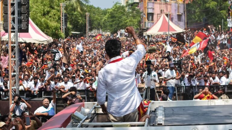 திருச்சி கிழக்கில் விஜய் கட்சியின் அதிரடி ஆட்டம்: என்ன நடந்தது?